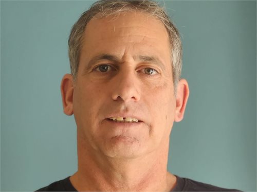 ד"ר גיא ברוקר