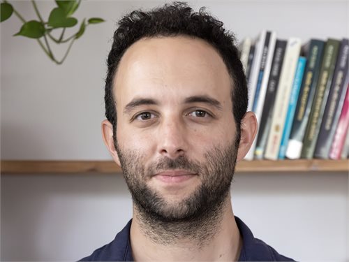  תם אטיאס